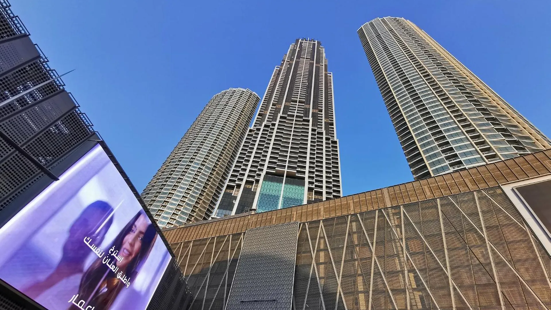 Downtown Elegance - 1Br Apartment With Unmatched Burj Khalifa Views Dubai
